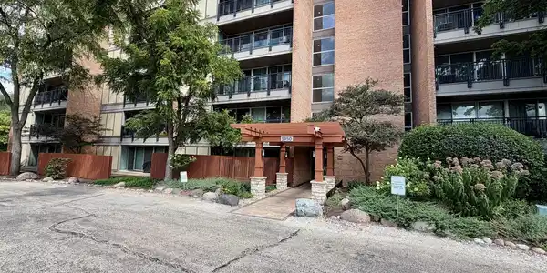 5950 Oakwood Drive