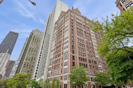 1120 N LAKE SHORE Drive