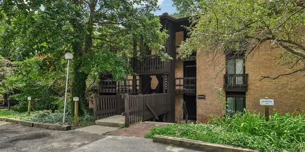 5505 Lakeside Drive