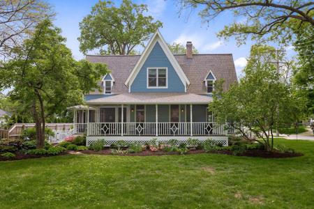 601 E Center Avenue