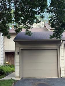 823 Gladstone Drive