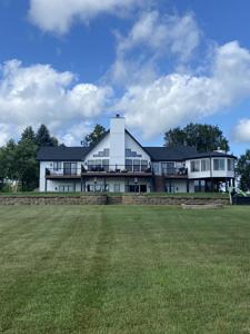 23-51 Broadview Drive