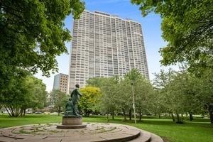 2800 N Lake Shore Drive