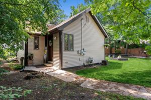 151 E Lakeview Avenue