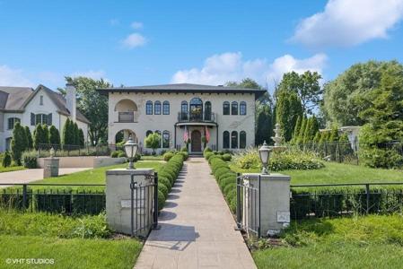 818 W 58th Street
