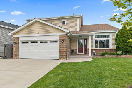 1041 N Cardinal Drive