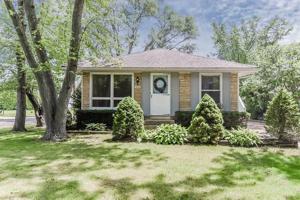 401 W Hawthorne Drive
