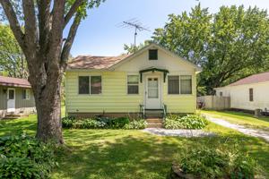 105 LAKEWOOD Avenue