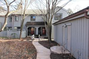 425 Shoreline Road