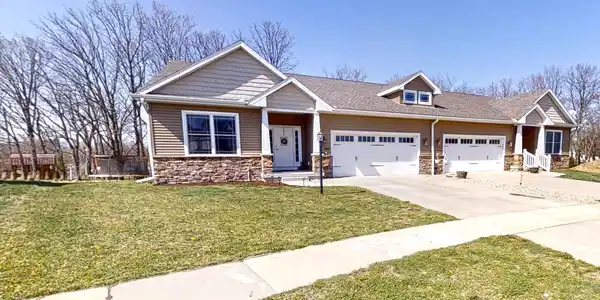 1810 Lake Ridge Court