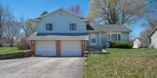 104 SE James Circle