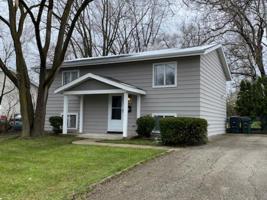 933 W Maple Avenue
