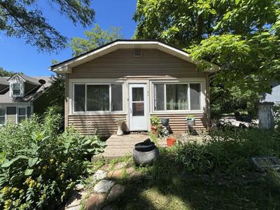 24 S Hickory Avenue