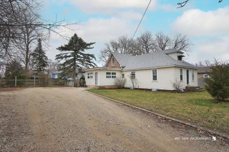 35694 N Laurel Avenue