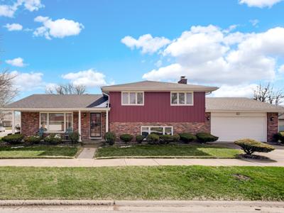 1103 E 166th Place
