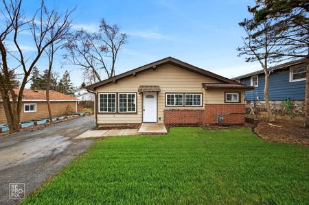 33704 N Oakland Drive