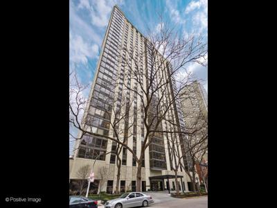 100 E Bellevue Place