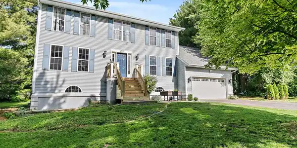 213 SW Griffin Place