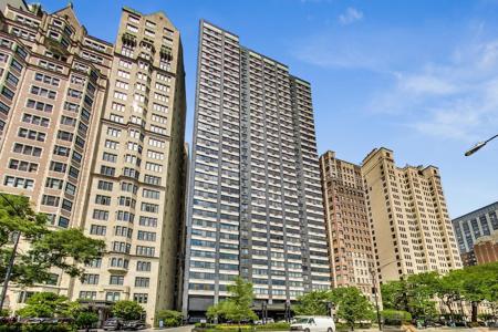 1440 N LAKE SHORE Drive