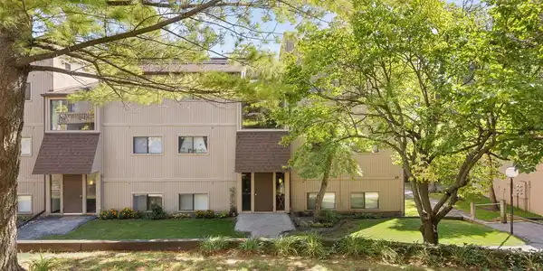 49 Oak Hill Colony