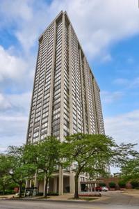5455 N Sheridan Road