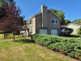 3303 Woodland Circle N