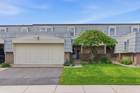 670 Versailles Circle