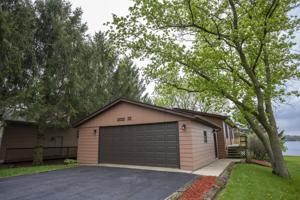 2520 CANDLEWICK Drive SE
