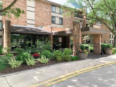 301 Lake Hinsdale Drive