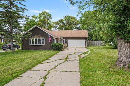 26330 W Grapevine Avenue