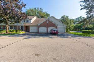 1614 PENNSBURY Court