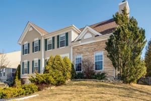1245 Edgewater Lane