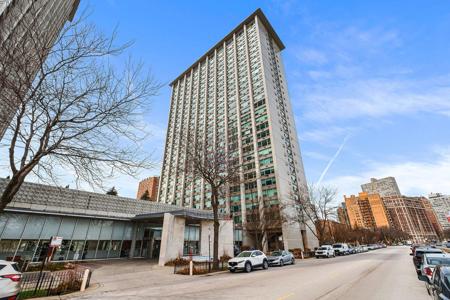 3600 N Lake Shore Drive