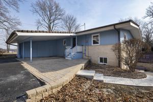 305 Belle Court