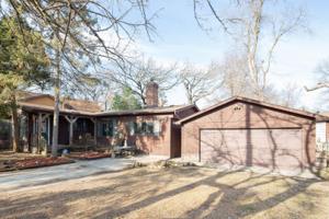 130 Circle Drive S