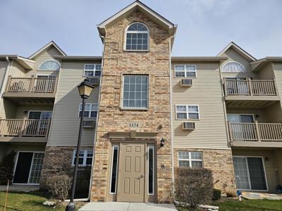 1574 W Crystal Rock Court