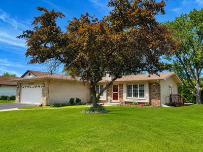 22548 Lakeshore Drive