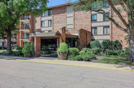 301 Lake Hinsdale Drive