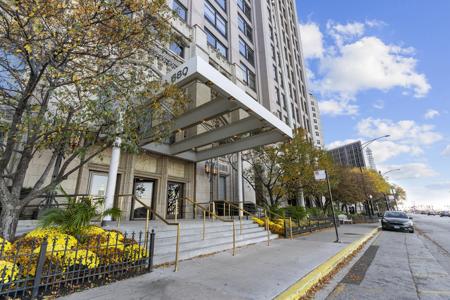 680 N Lake Shore Drive