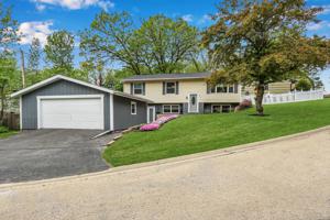 949 NE Holcomb Drive