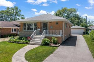 240 N Hamlin Avenue