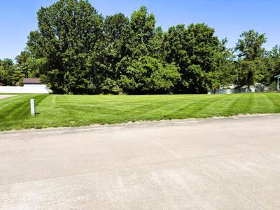 22 Clearlake Dr Drive