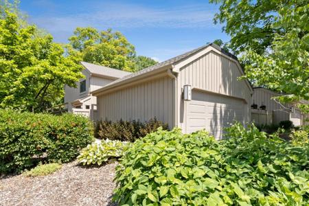 70 Hunt Trail