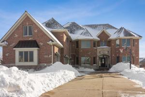 207 E JUSTINS Court