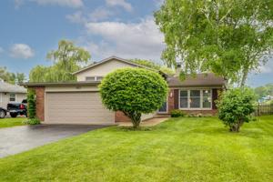 1827 Maplewood Drive