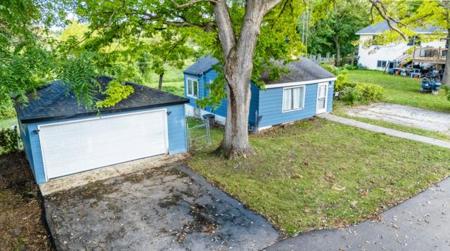 35107 N Rosewood Avenue