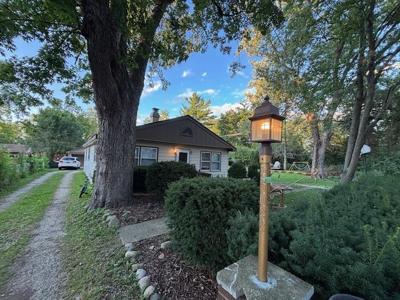 25022 W Catherine Avenue