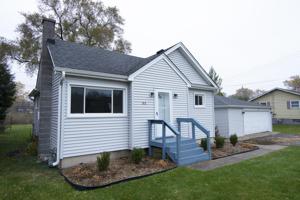 33 W Hawthorne Drive