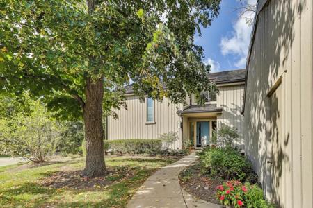 220 Thornhill Court