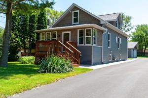 11 Meade Court